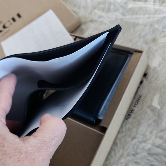 NWT IOB Coach Black Calf Leather 3 In 1 Wallets & Key Holder Set ๐ค๐ - Picture 7 of 15